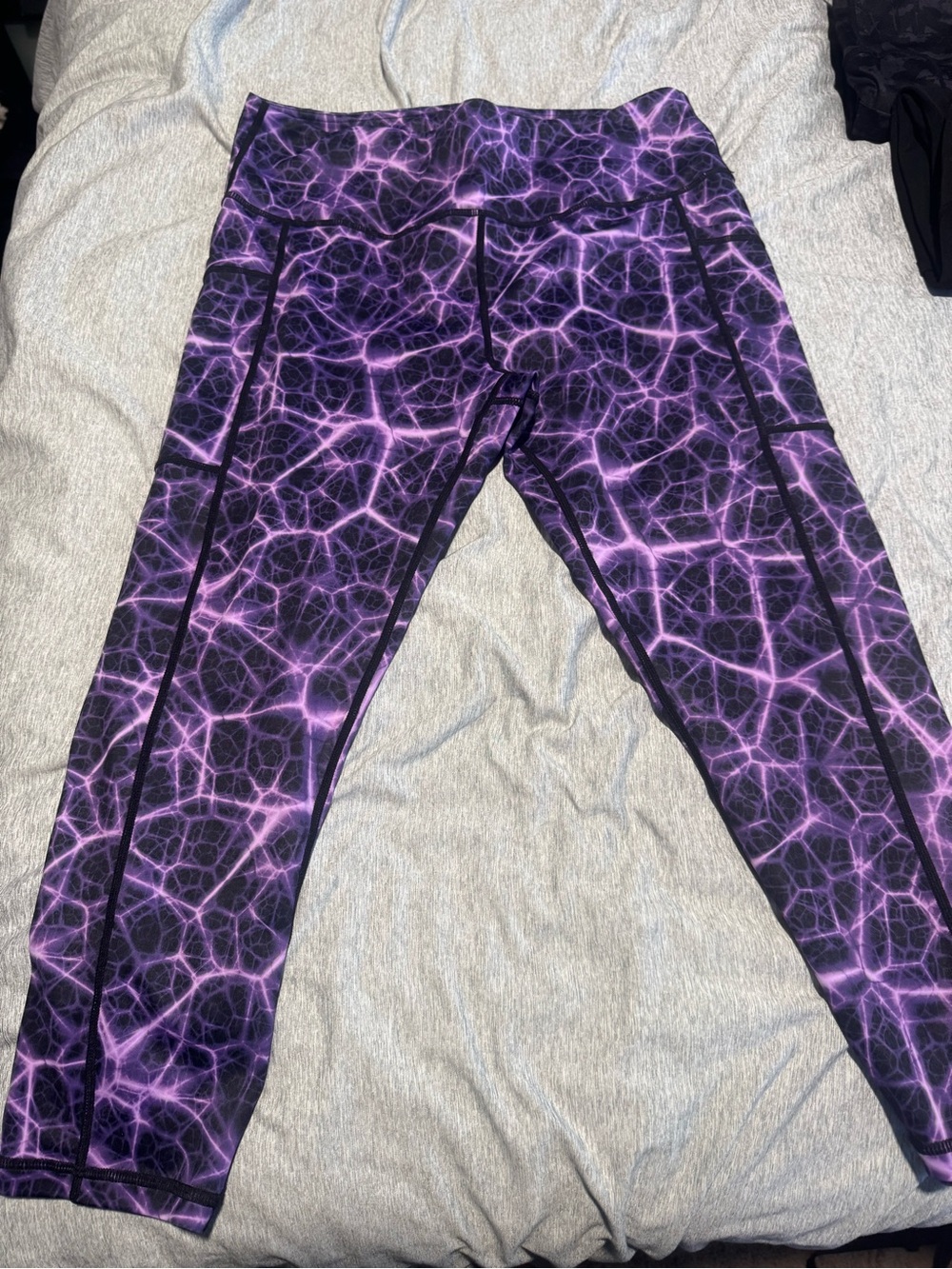 CVG Passion- Purple Lightning Electric Capri Leggings- Size L